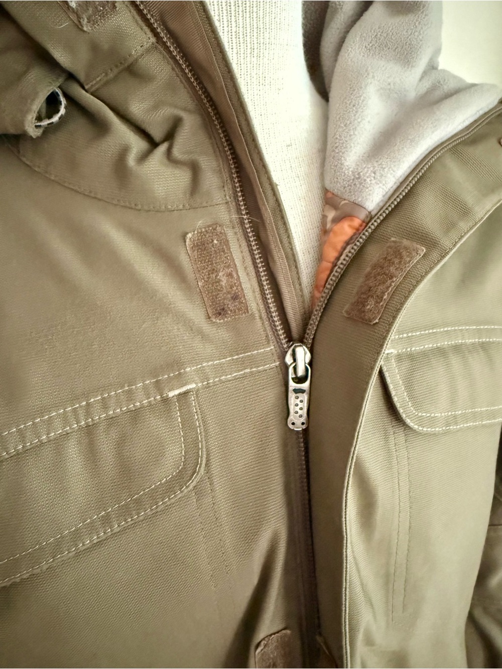 Twilight Bella Swan Patagonia Rubicon Jacket Baseball Scene Brown Size Medium - Picture 13 of 15
